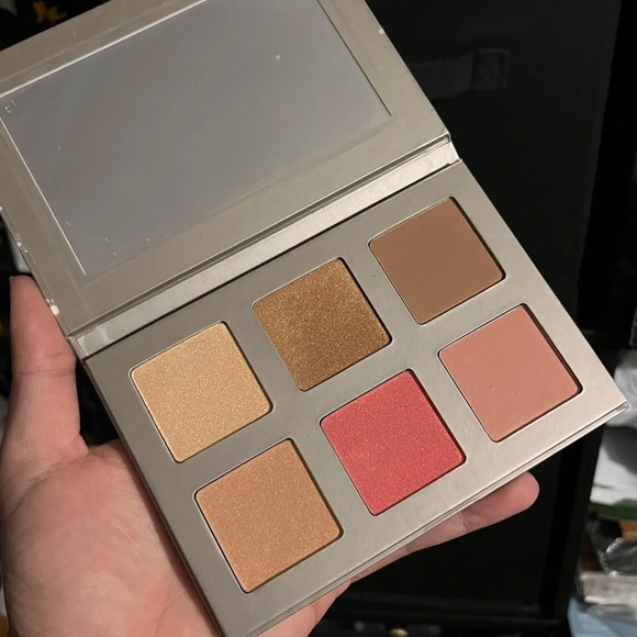 MAKEUP BUNDLE - Picture 6 of 8